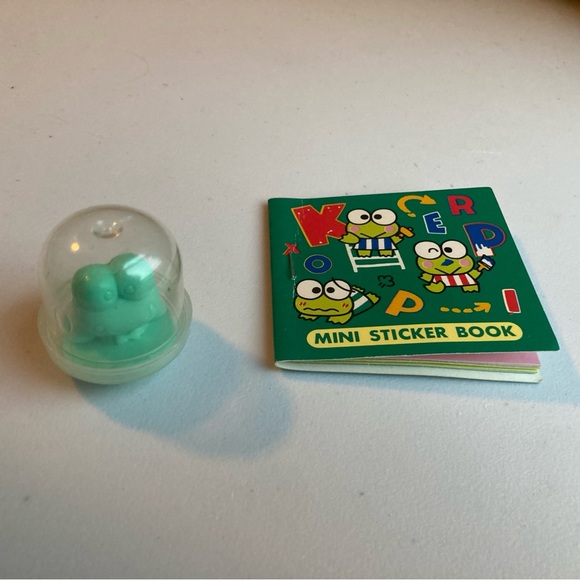 Hello Kitty Sticker and Pencil Collection - Picture 5 of 7